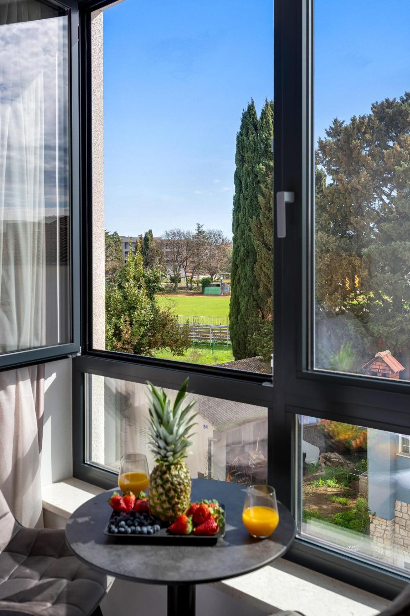 Fly Rooms Medulin - 50M From The Beach - New 2024 Room photo