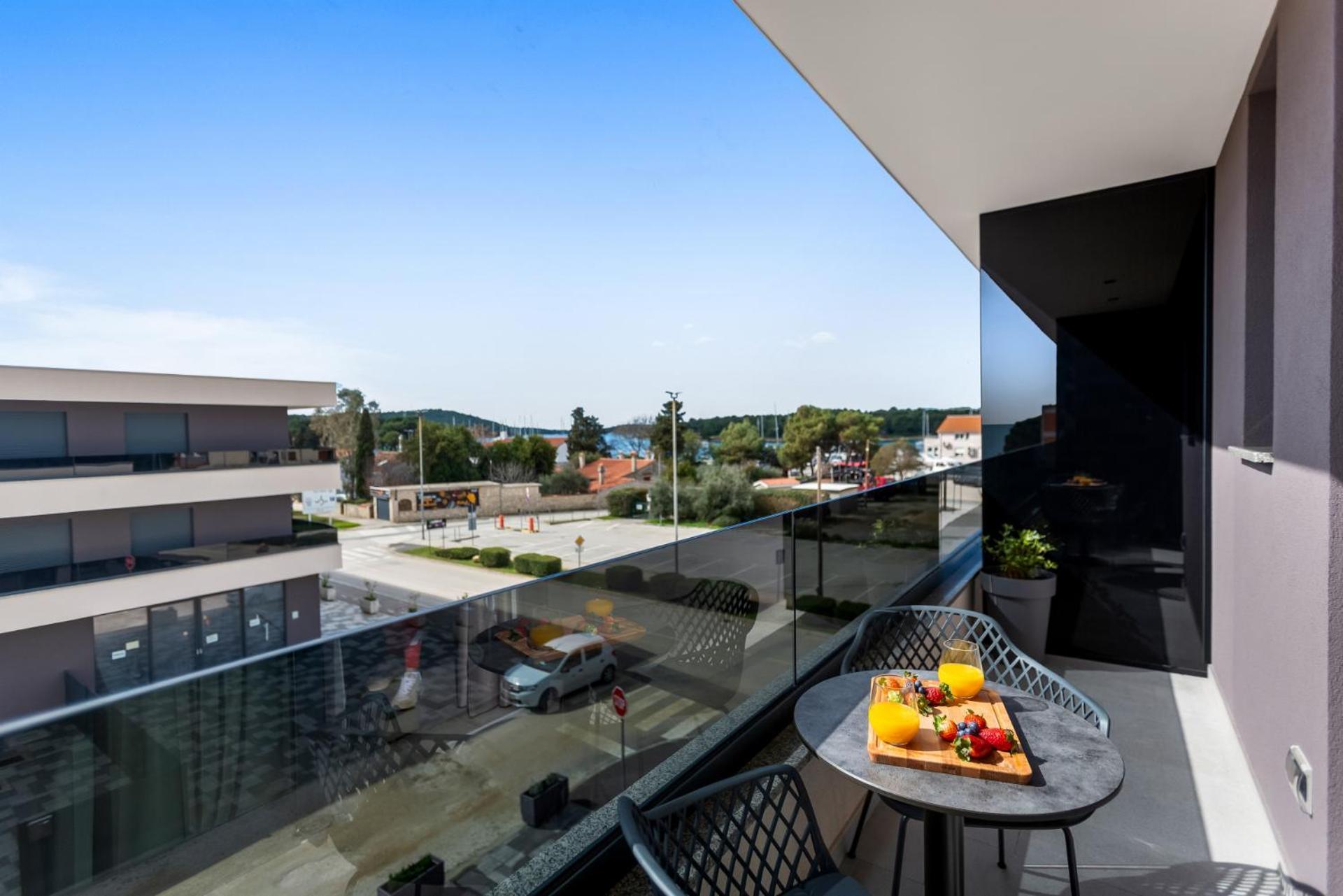 Fly Rooms Medulin - 50M From The Beach - New 2024 Room photo
